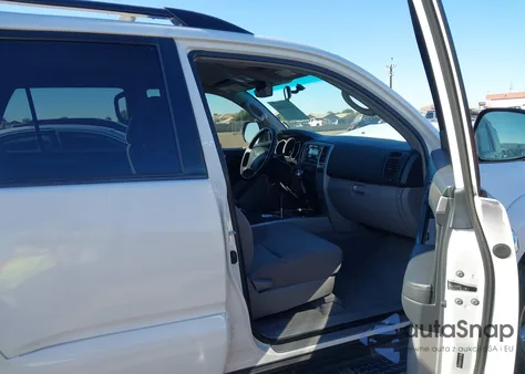 2009 Toyota 4Runner Sr5 V6 z USA, uszkodzony, nr VIN JTEBU14R69K036655